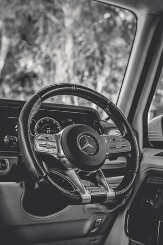 Sleek Luxury: Inside a ..