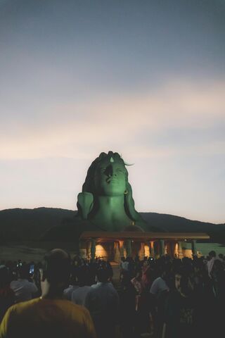 Majestic Shiva: A Monum..
