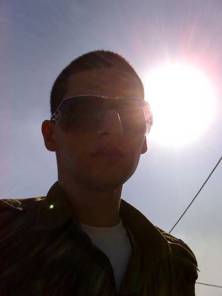 Nir :)