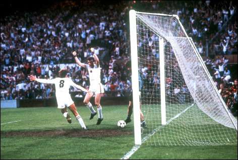 peter withe goal x2 1982