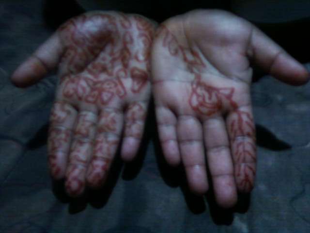 Aris hands