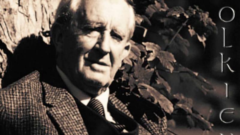 J.R.R.Tolkien author of lotr