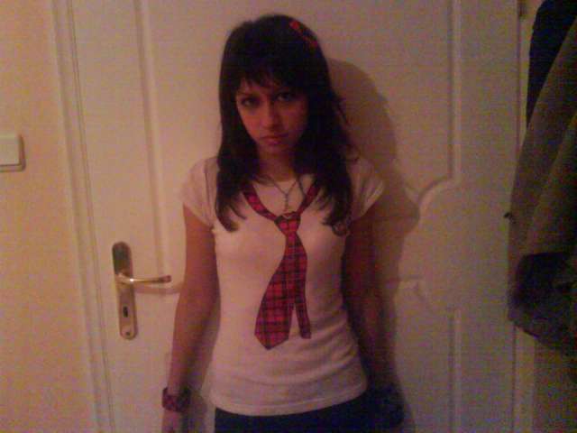Ellie 2