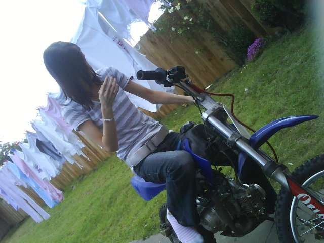 Mee awn d fing a fl awf