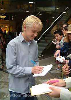 Tom signi