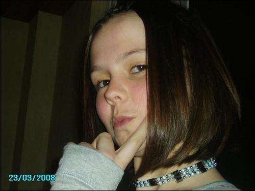 Me Posin