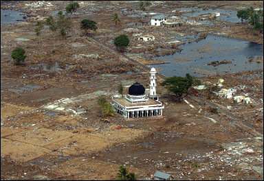 Indonesian Mosques Stand through Earthquake and Tsunami