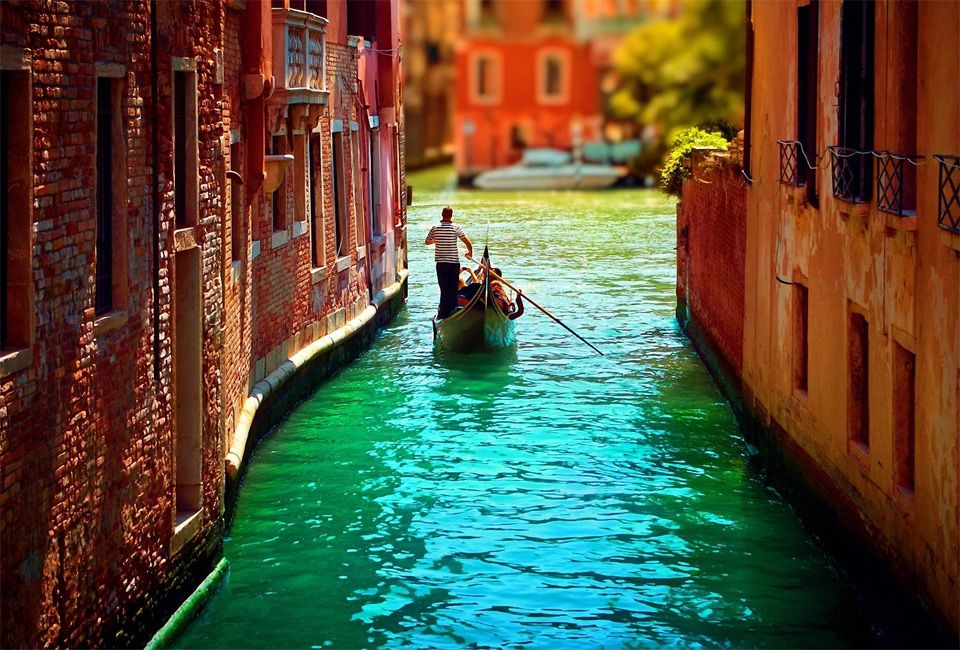 canals-of-venice-italy