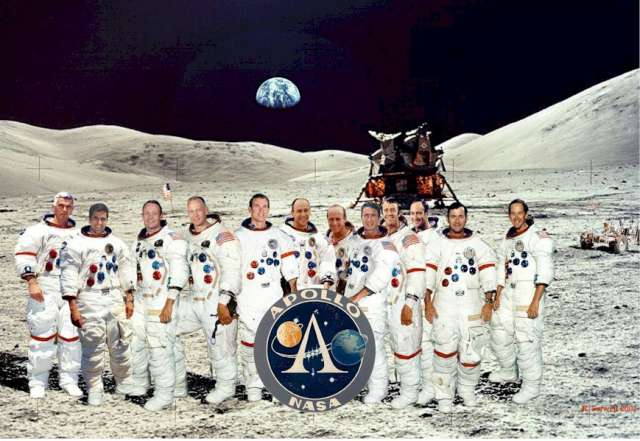 astronauts on moon with no helmets