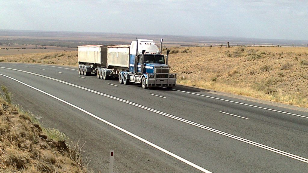 Western Star B double tipper
