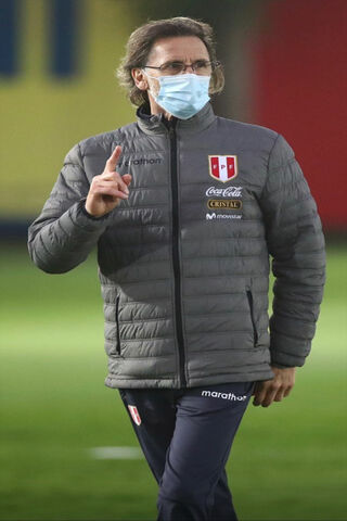 Ricardo Gareca: The Strategist of Peruvian Football ⚽️🇵🇪