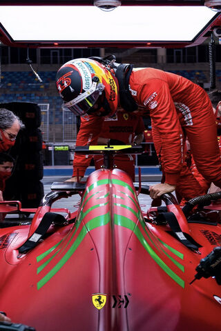 Carlos Sainz: Ready to Race! 🏎️🔥