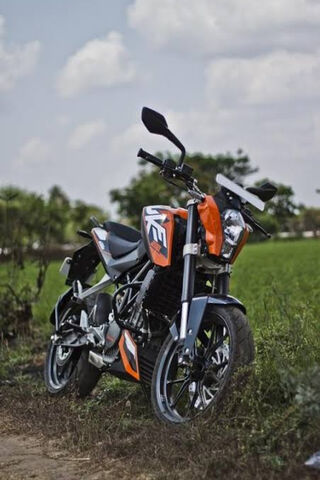 KTM Duke: The Urban Warrior 🏍️💨