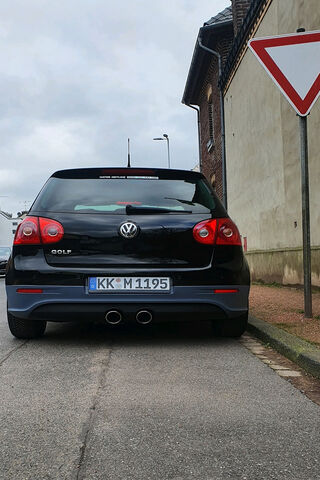 The Iconic VW Golf Mk5: A Blend of Style and Performance 🚗✨