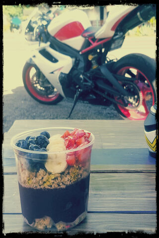 Rev Up Your Taste Buds with an Acai Adventure! 🏍️🍓