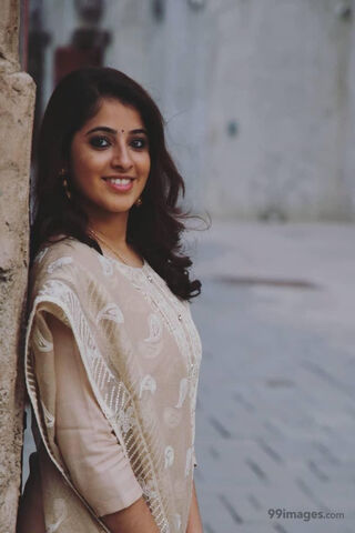 Aima Rosmy: Embracing Elegance in Every Moment ✨