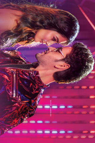 Romantic Moments: A Glimpse into Mahesh Babu's Charismatic Charm 💖