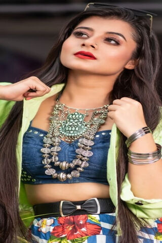 Chic Elegance: Annanyya Kashyap's Fashion Statement