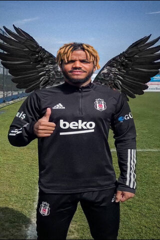 Wings of Victory: Besiktas Spirit Soars! 🦅⚽