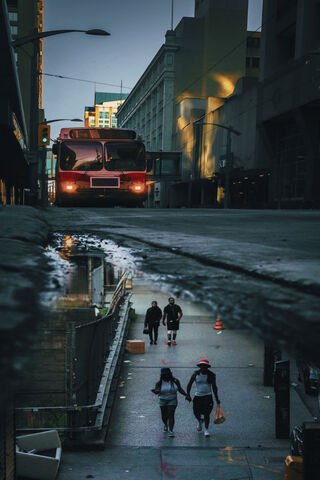Urban Reflections: A City Awakens 🌆✨