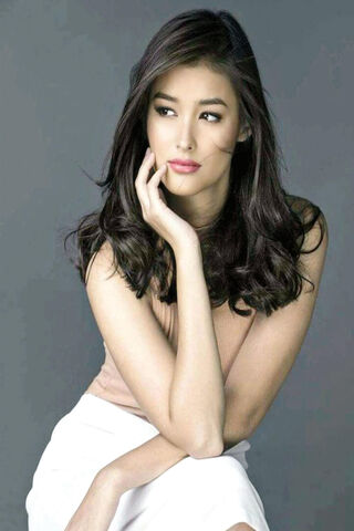 Elegance Personified: Liza Soberano's Timeless Beauty