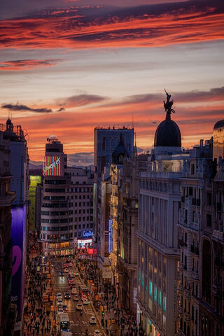 Sunset Serenity on Gran Via, Madrid 🌅✨