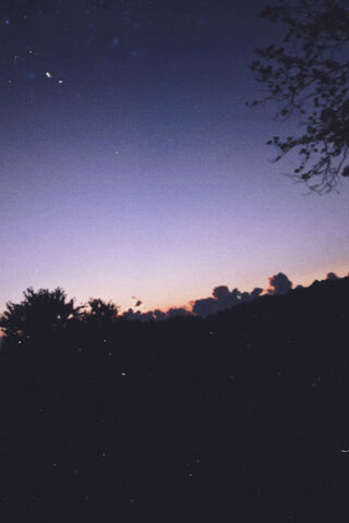 Serene Twilight: A Moment of Calm 🌅