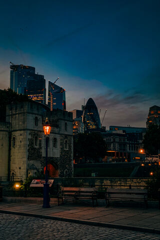 Twilight Over the Thames: A London Evening