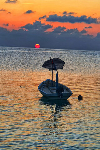 Serene Sunset Escape