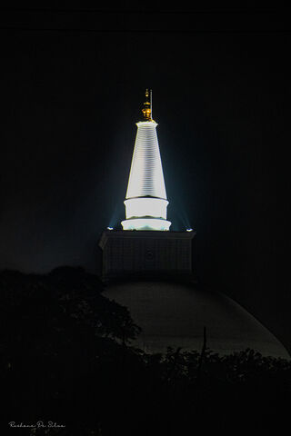 Ruwanwelisaya: A Beacon of Serenity 🌟