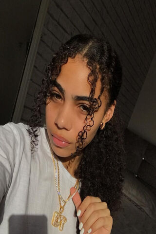 Radiant Glow: Embracing Natural Beauty ✨