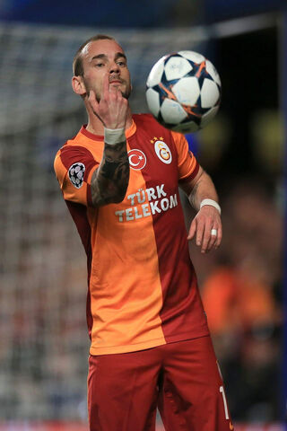 Sneijder's Magic on the Field ⚽✨