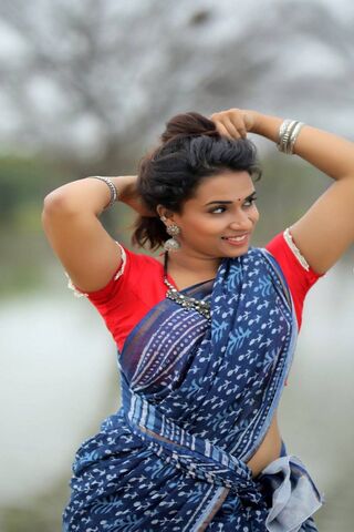 Elegance in Tradition: Chetana Uttej in a Stunning Saree