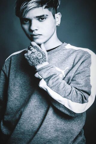 Dani Mc: The Rising Star of Style 🌟