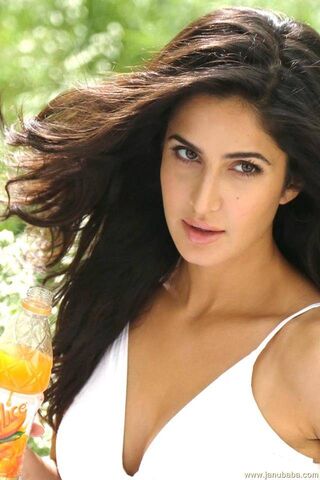 Katrina Kaif Wallpaper - Download to your mobile from PHONEKY