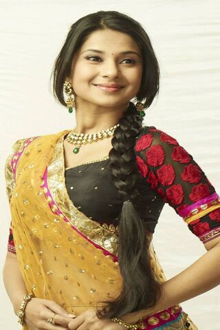 Shining Star: The Charismatic Jennifer Winget 🌟