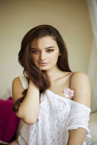 Evelyn: A Portrait of G..
