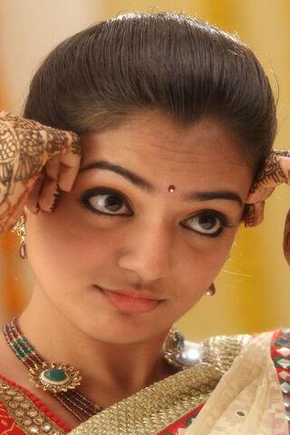 Nazriya Wallpaper - Download to your mobile from PHONEKY