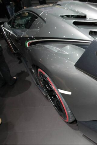Lamborghini Veneno: The..