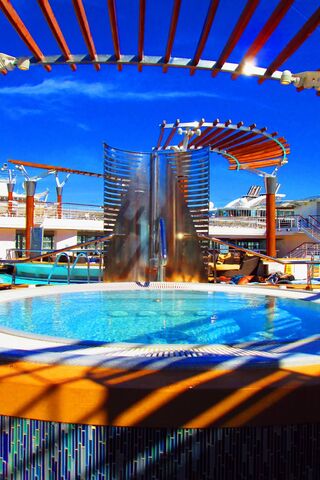 Relaxation Oasis on the Celebrity Summit 🌊☀️