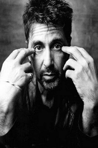 The Iconic Presence of Al Pacino 🎬✨