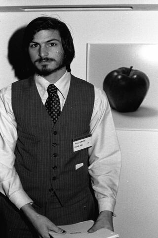 Steve Jobs Young Wallpaper - Download to your mobile from PHONEKY