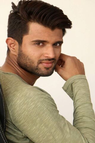 Vijay Devarkonda: The Rising Star of Indian Cinema 🌟