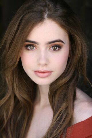 Lily Collins Wallpaper Download To Your Mobile From Phoneky