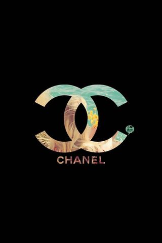 Chic Elegance: The Icon..
