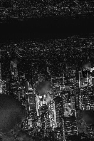 Nocturnal Cityscape: A Glimpse into Ciudad
