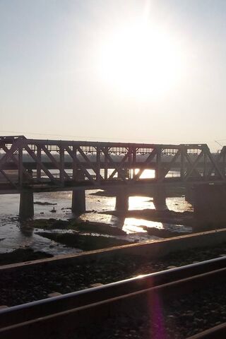 Majestic Railway Bridge: A Journey Through Time 🚂🌉