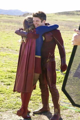 Superflash: A Heroic Embrace! ⚡❤️