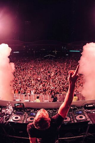 Martin Garrix: The Beat..
