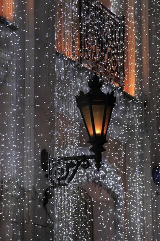 Illuminating Dreams: Th..